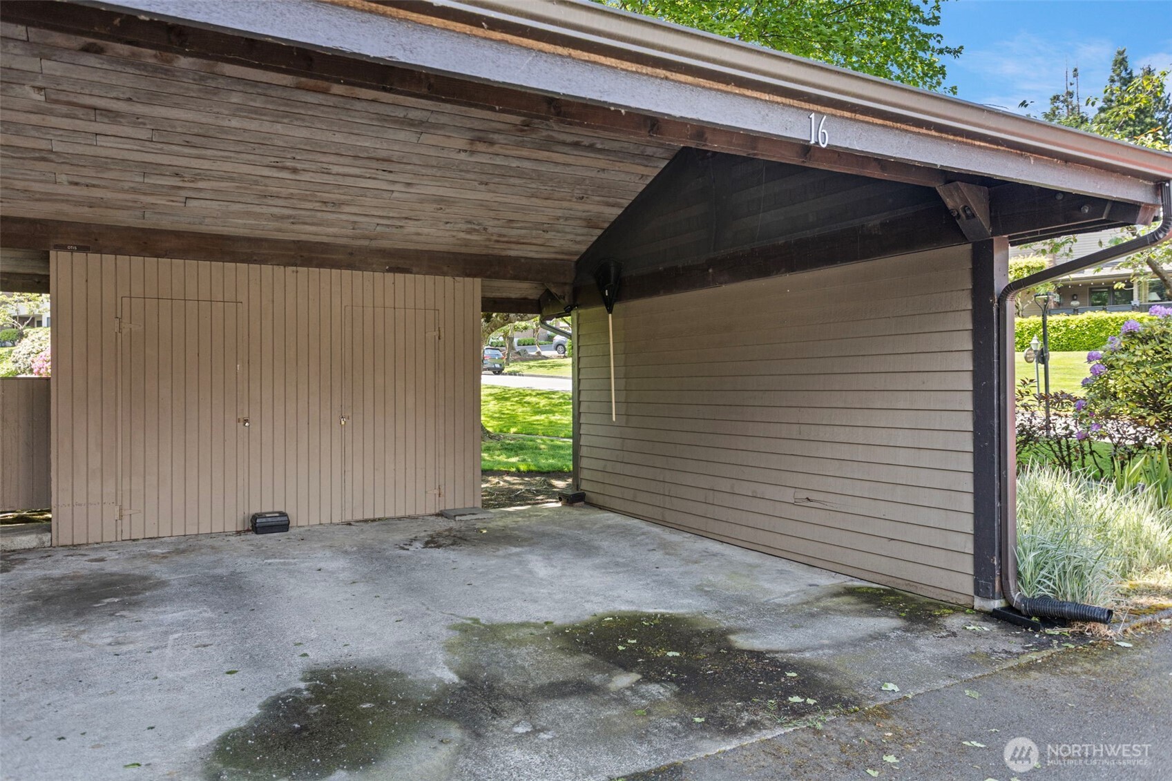 10800 Glen Acres Drive S #T16, Seattle, WA 98168