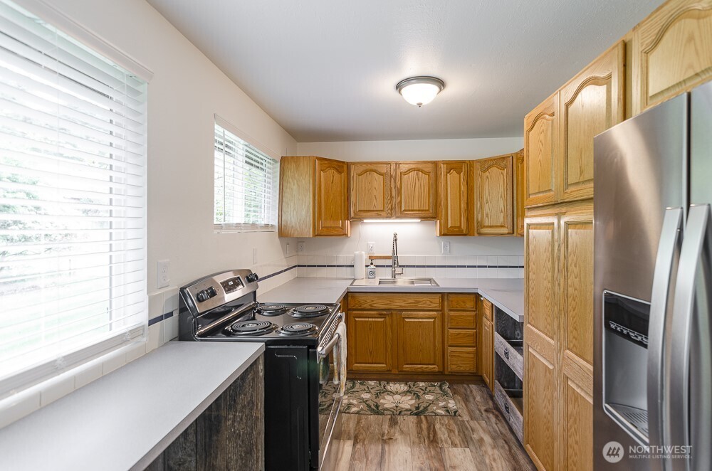 17631 Old Barn Road SE, Yelm, WA 98597