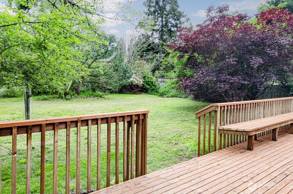 17631 Old Barn Road SE, Yelm, WA 98597