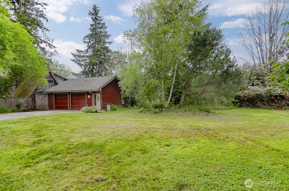 17631 Old Barn Road SE, Yelm, WA 98597