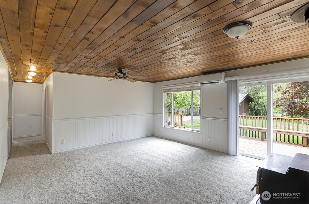 17631 Old Barn Road SE, Yelm, WA 98597