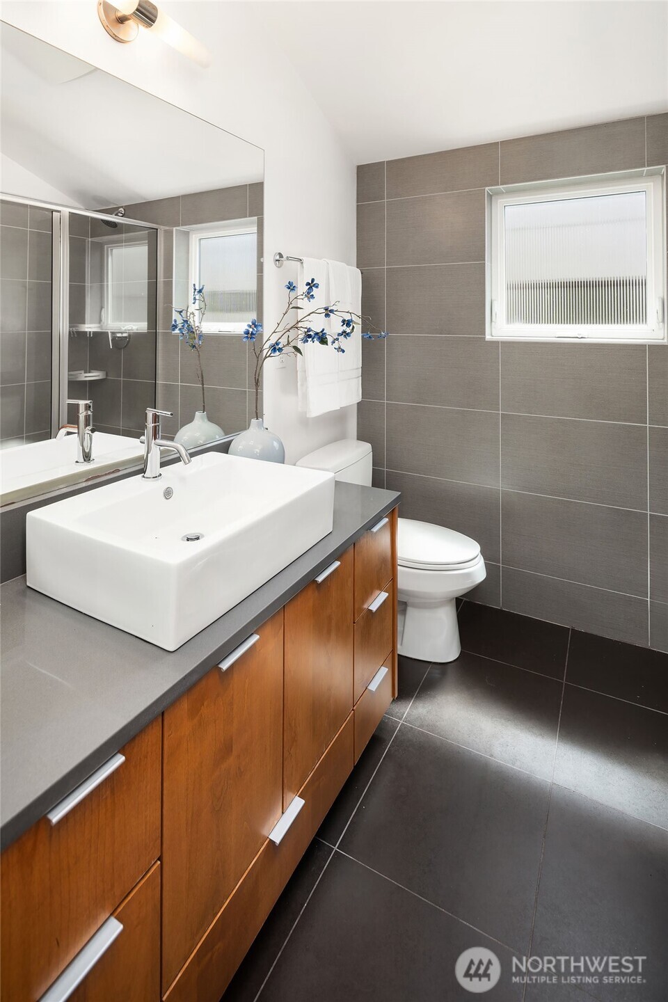 219 12th Avenue E #A, Seattle, WA 98102