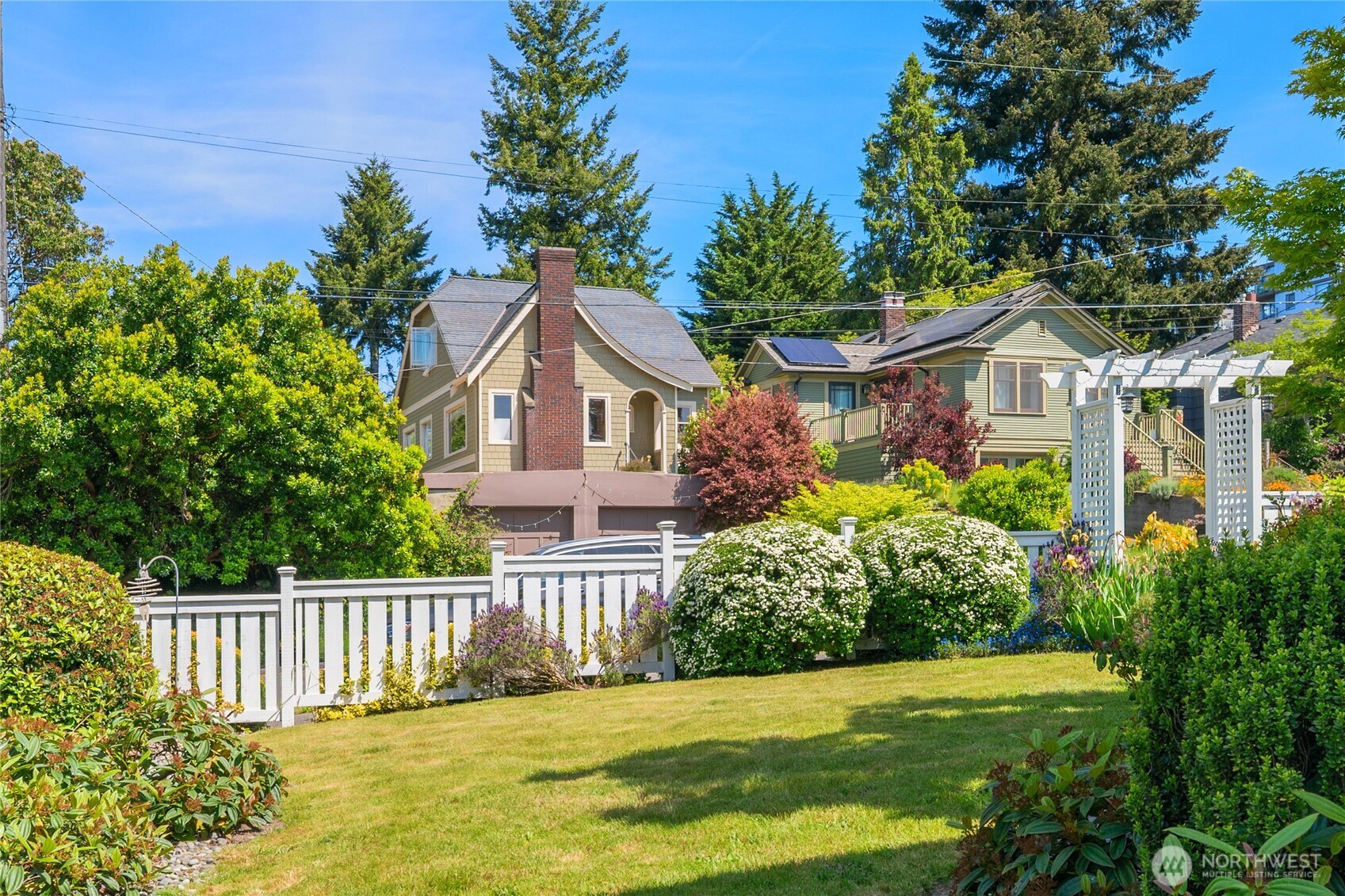 4409 SW Dawson Street , Seattle, WA 98136