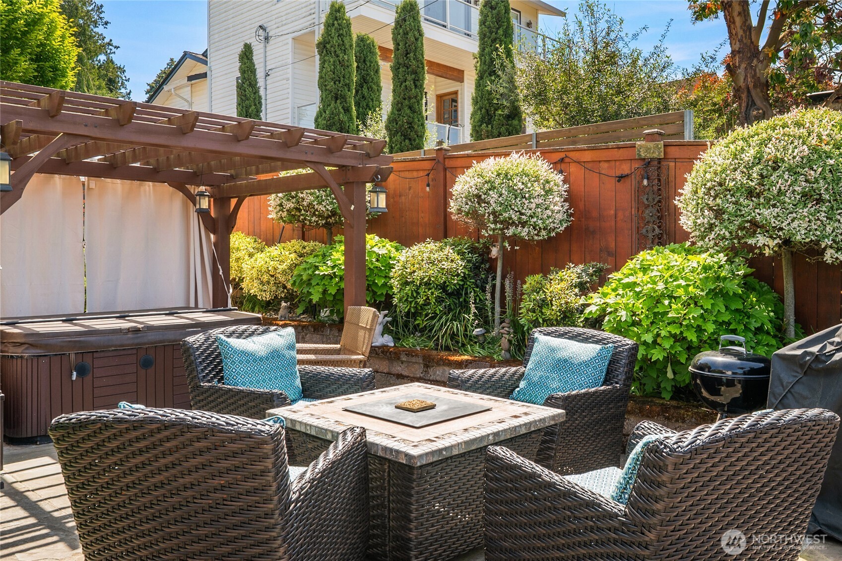 4409 SW Dawson Street , Seattle, WA 98136