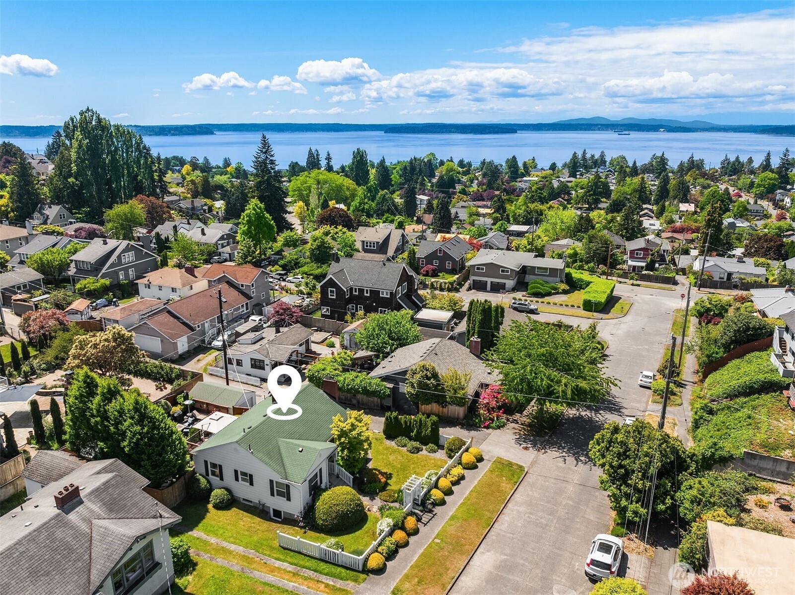 4409 SW Dawson Street , Seattle, WA 98136