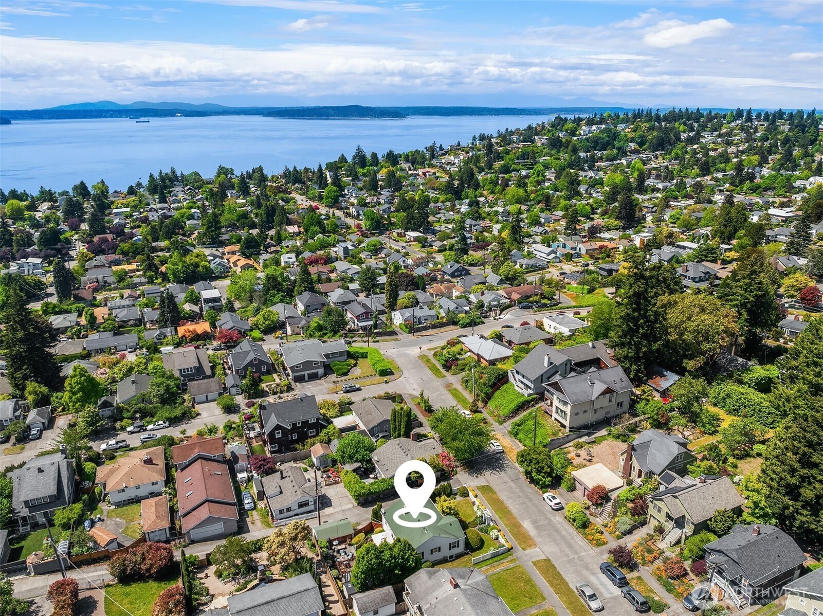 4409 SW Dawson Street , Seattle, WA 98136