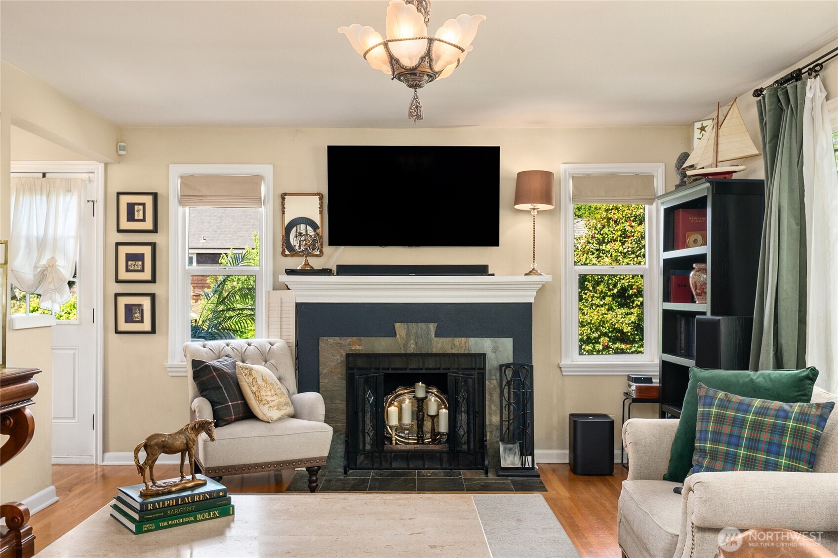 4409 SW Dawson Street , Seattle, WA 98136