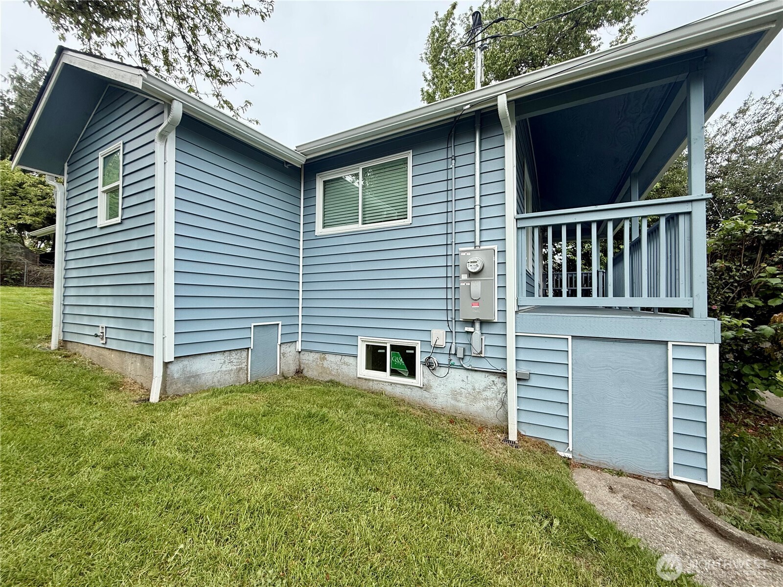 11049 18th Avenue SW, Seattle, WA 98146