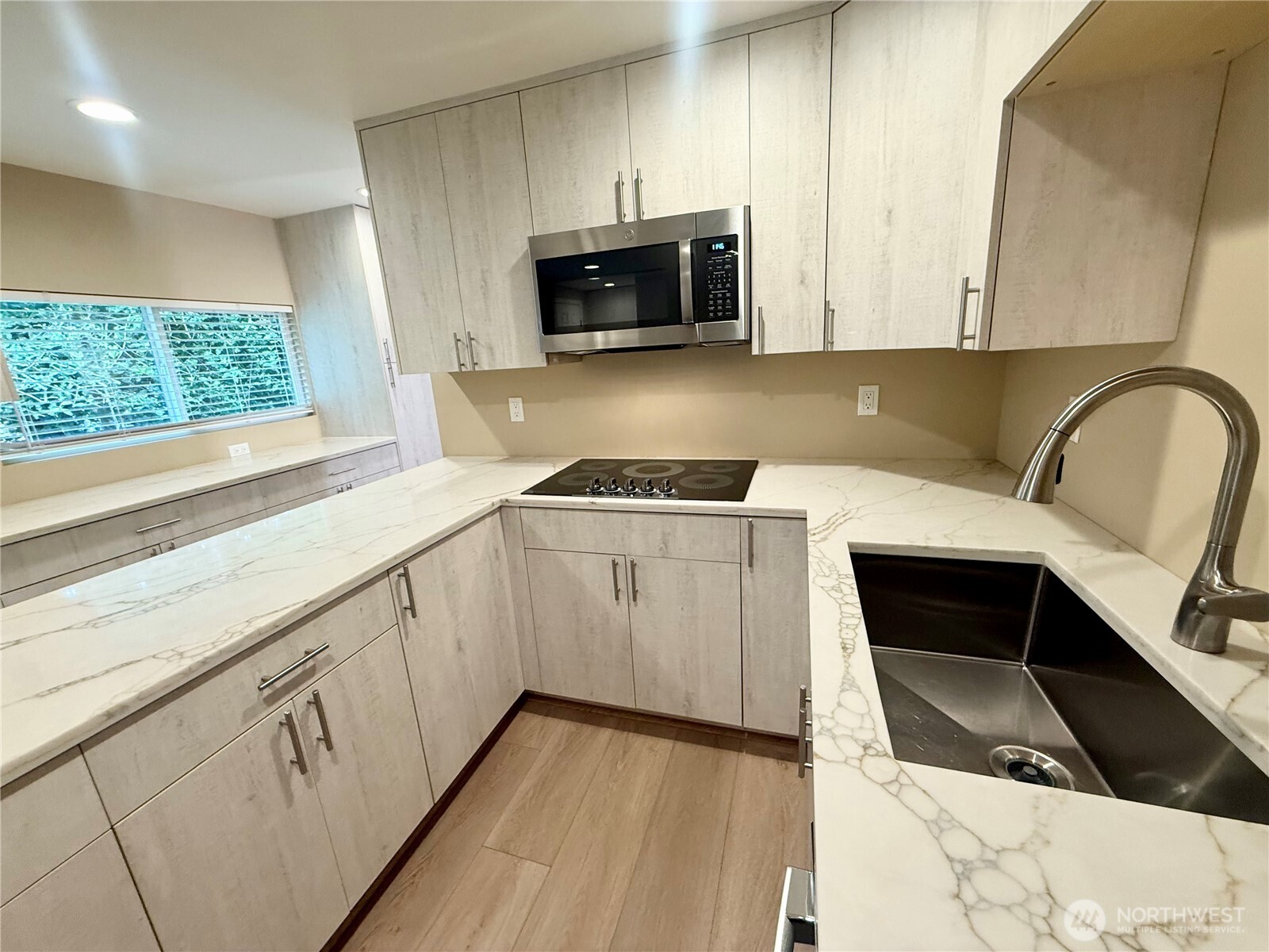 11049 18th Avenue SW, Seattle, WA 98146