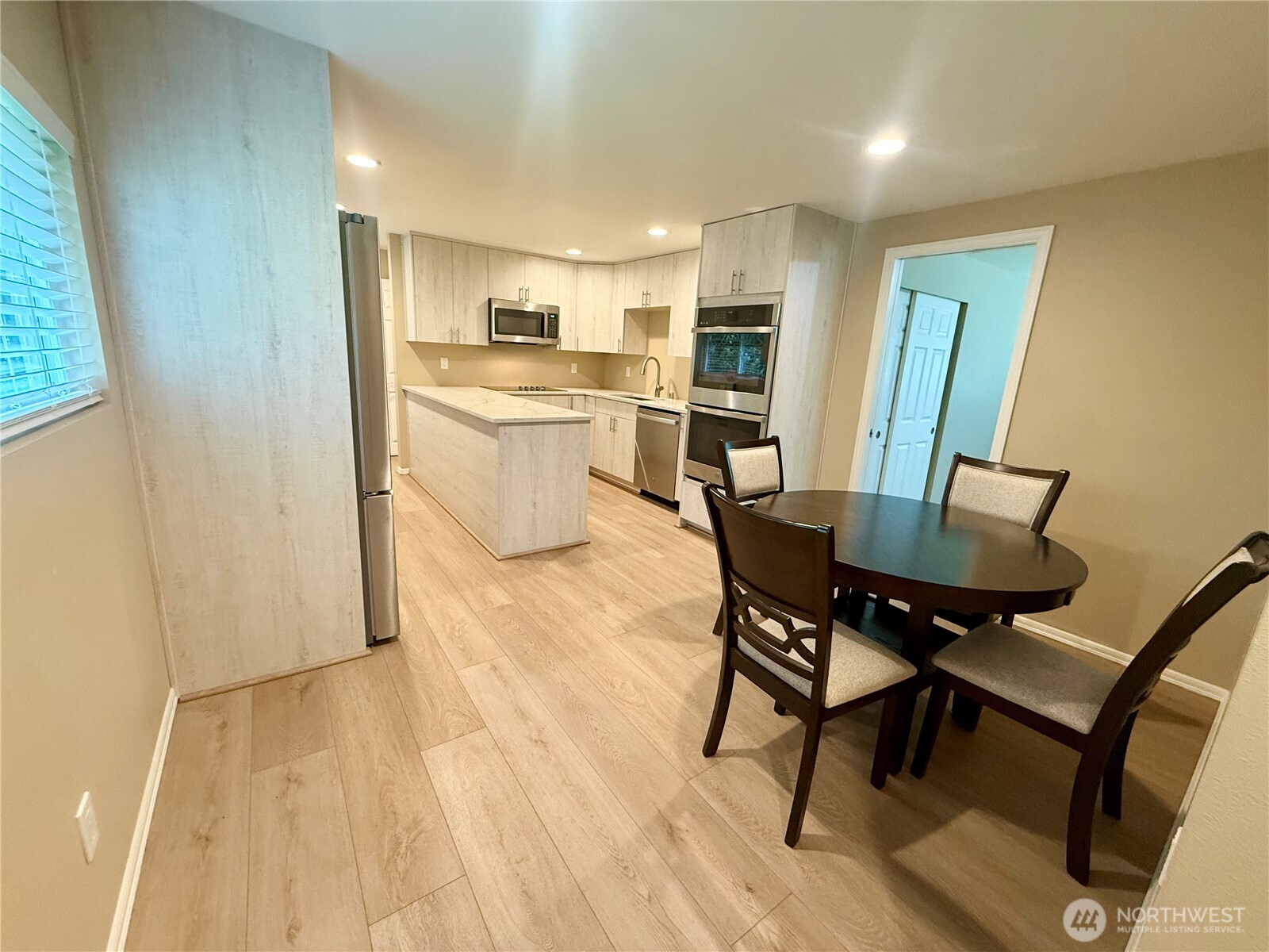 11049 18th Avenue SW, Seattle, WA 98146