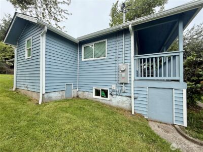 11049 18th Avenue SW, Seattle, WA 98146 - Photo 2