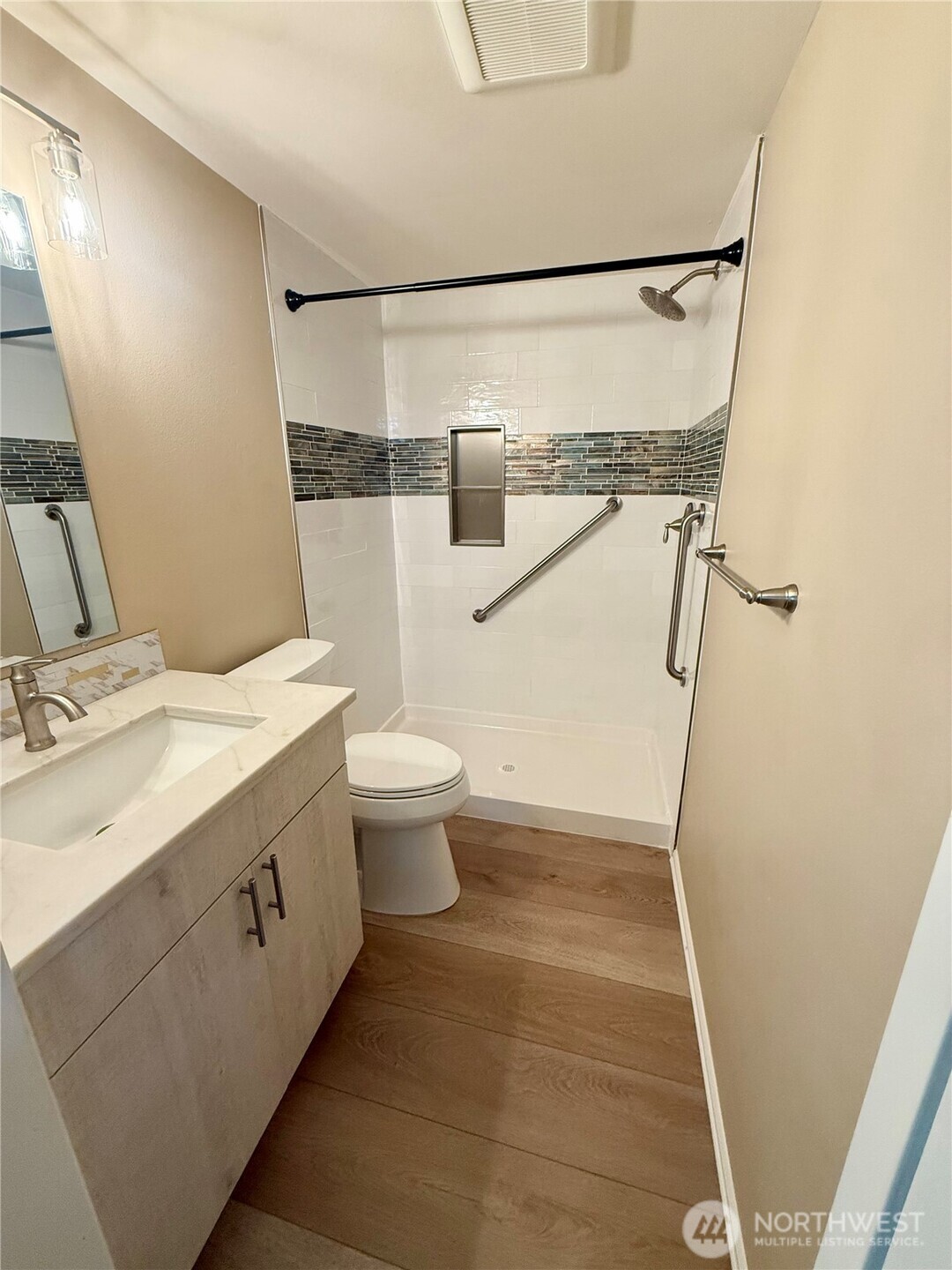 11049 18th Avenue SW, Seattle, WA 98146