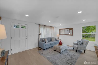 6904 S 124th Street , Seattle, WA 98178 - Photo 3