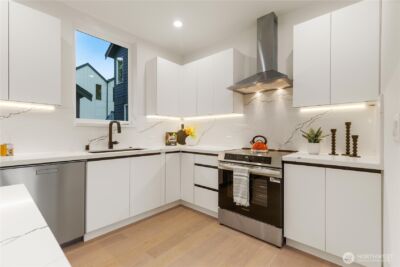 12032 Hiram Place NE, Seattle, WA 98125 - Photo 12