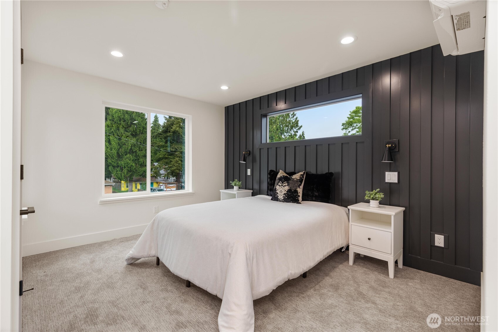 12032 Hiram Place NE, Seattle, WA 98125