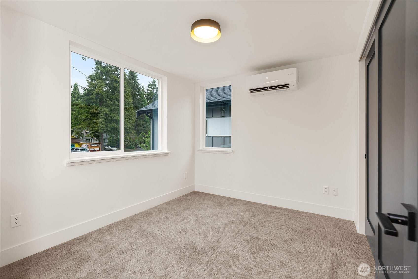12032 Hiram Place NE, Seattle, WA 98125