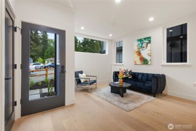 12032 Hiram Place NE, Seattle, WA 98125 - Photo 3