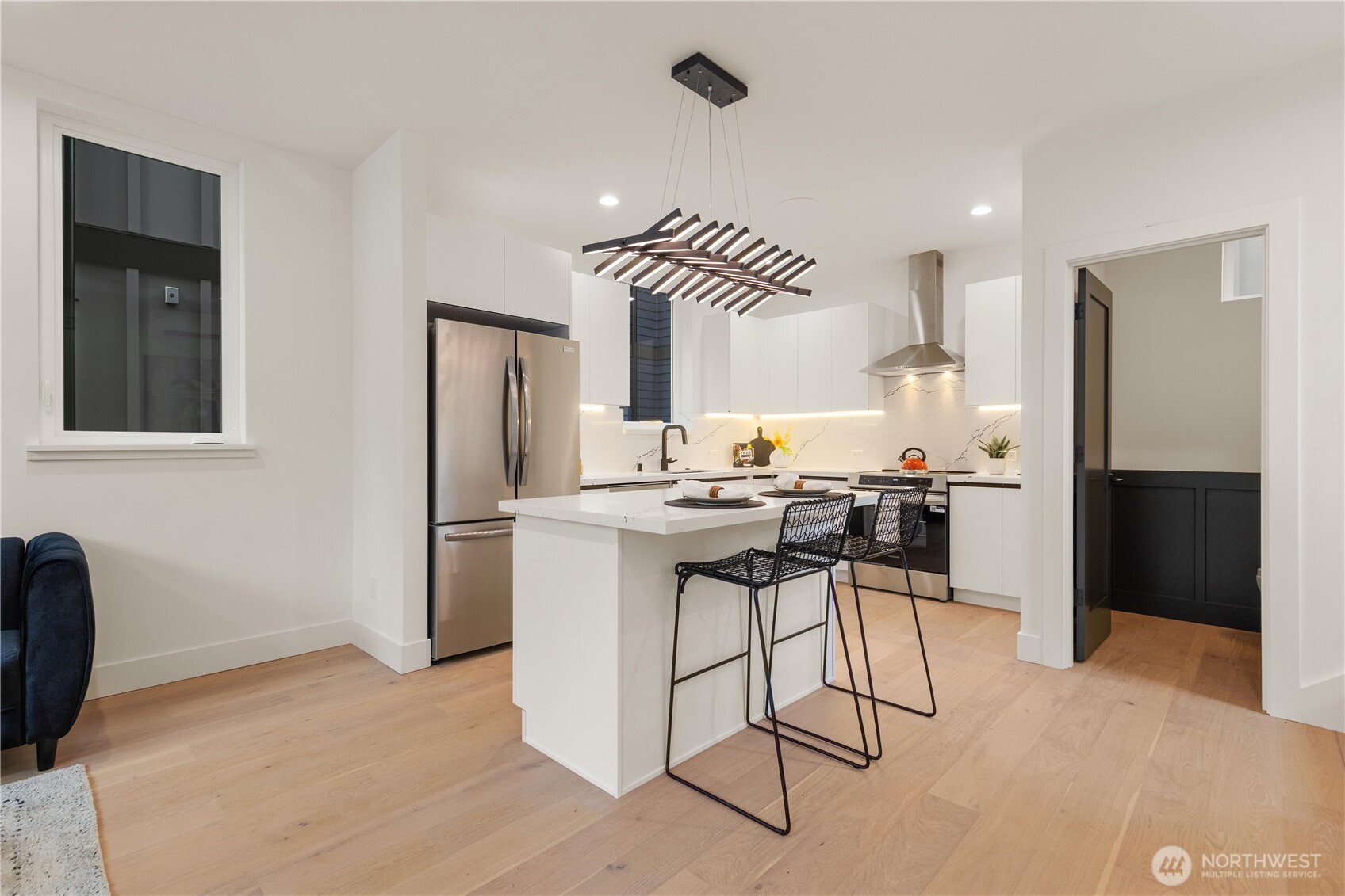 12032 Hiram Place NE, Seattle, WA 98125