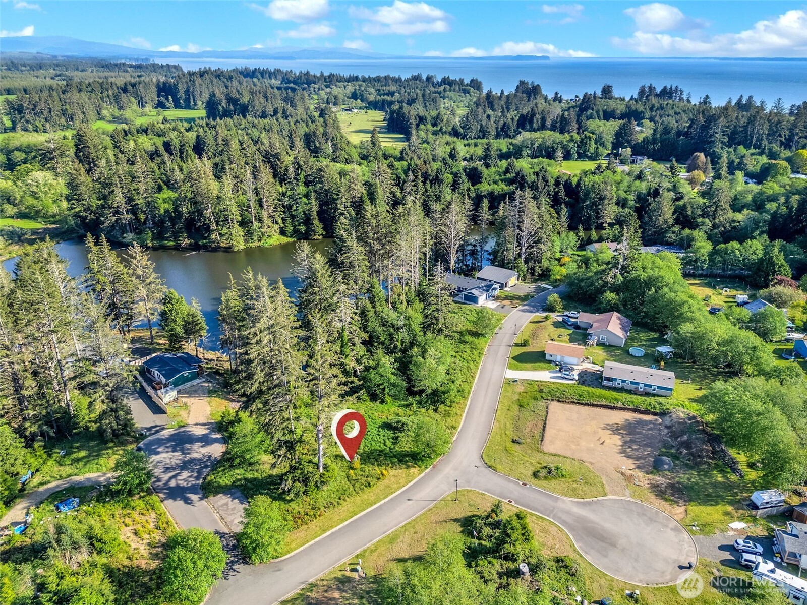 10 Sunrise Lane , South Bend, WA 98586