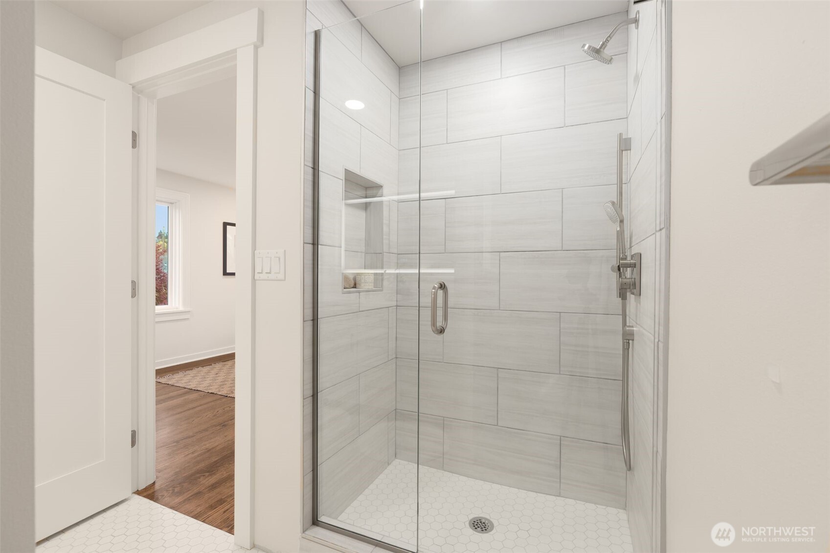 821 NW 57TH Street , Seattle, WA 98107-2831