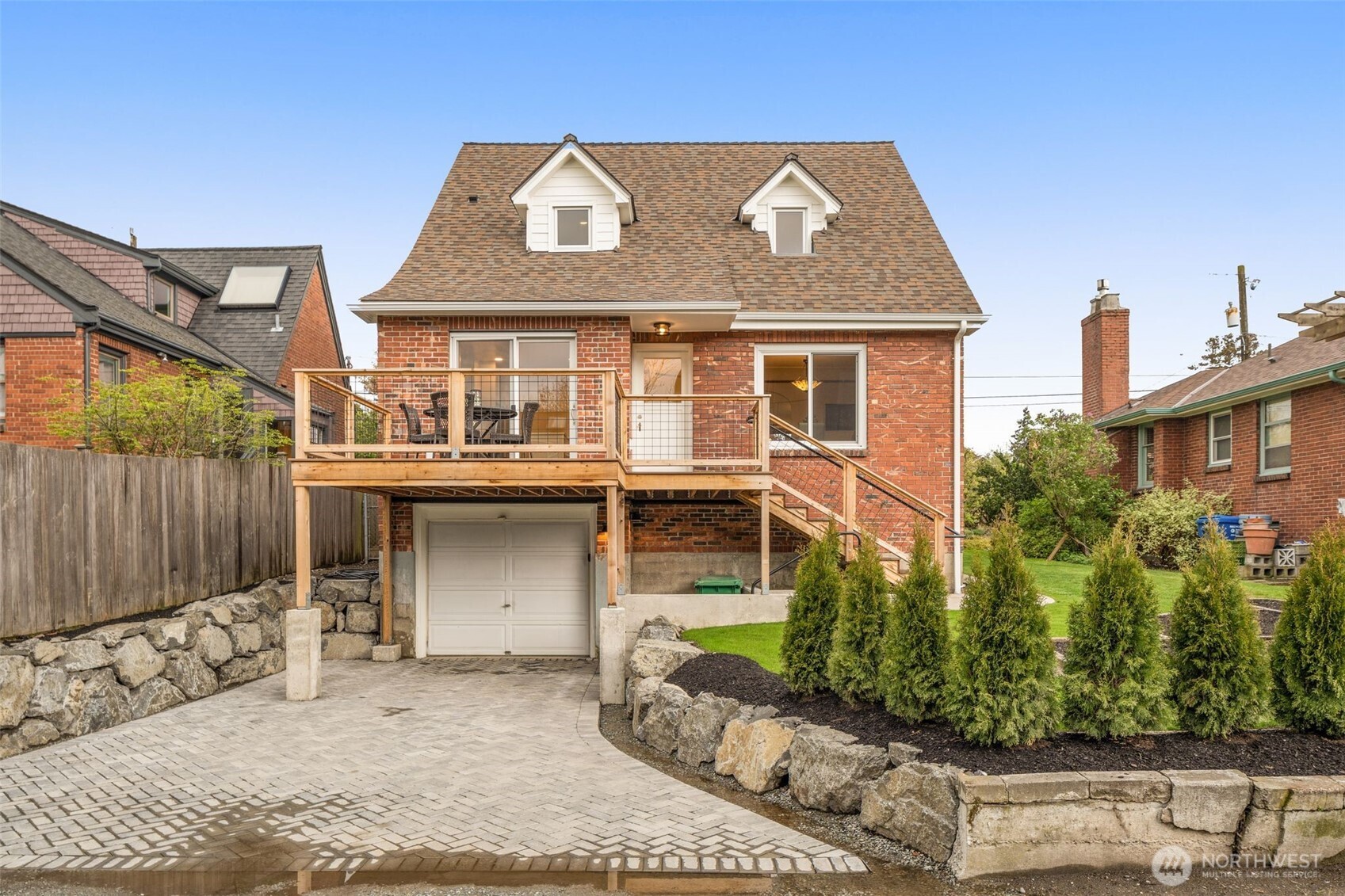 821 NW 57TH Street , Seattle, WA 98107-2831