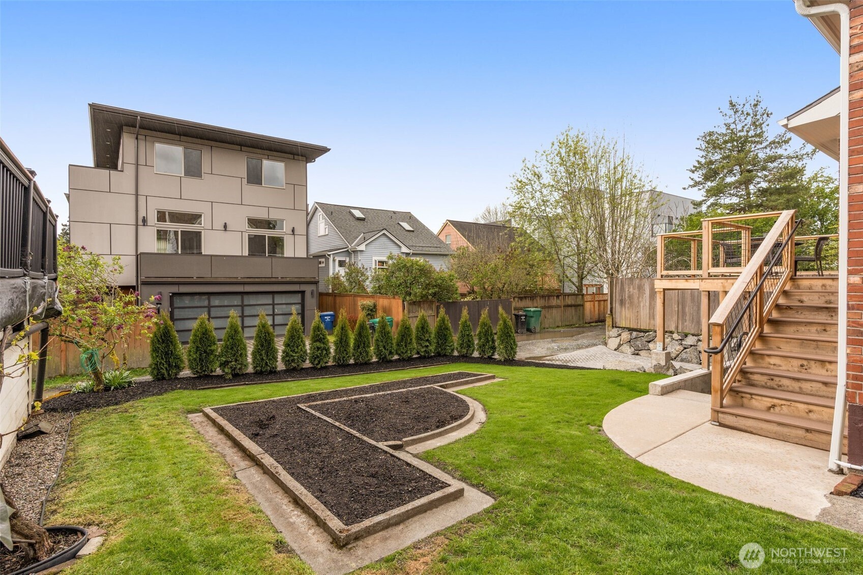 821 NW 57TH Street , Seattle, WA 98107-2831