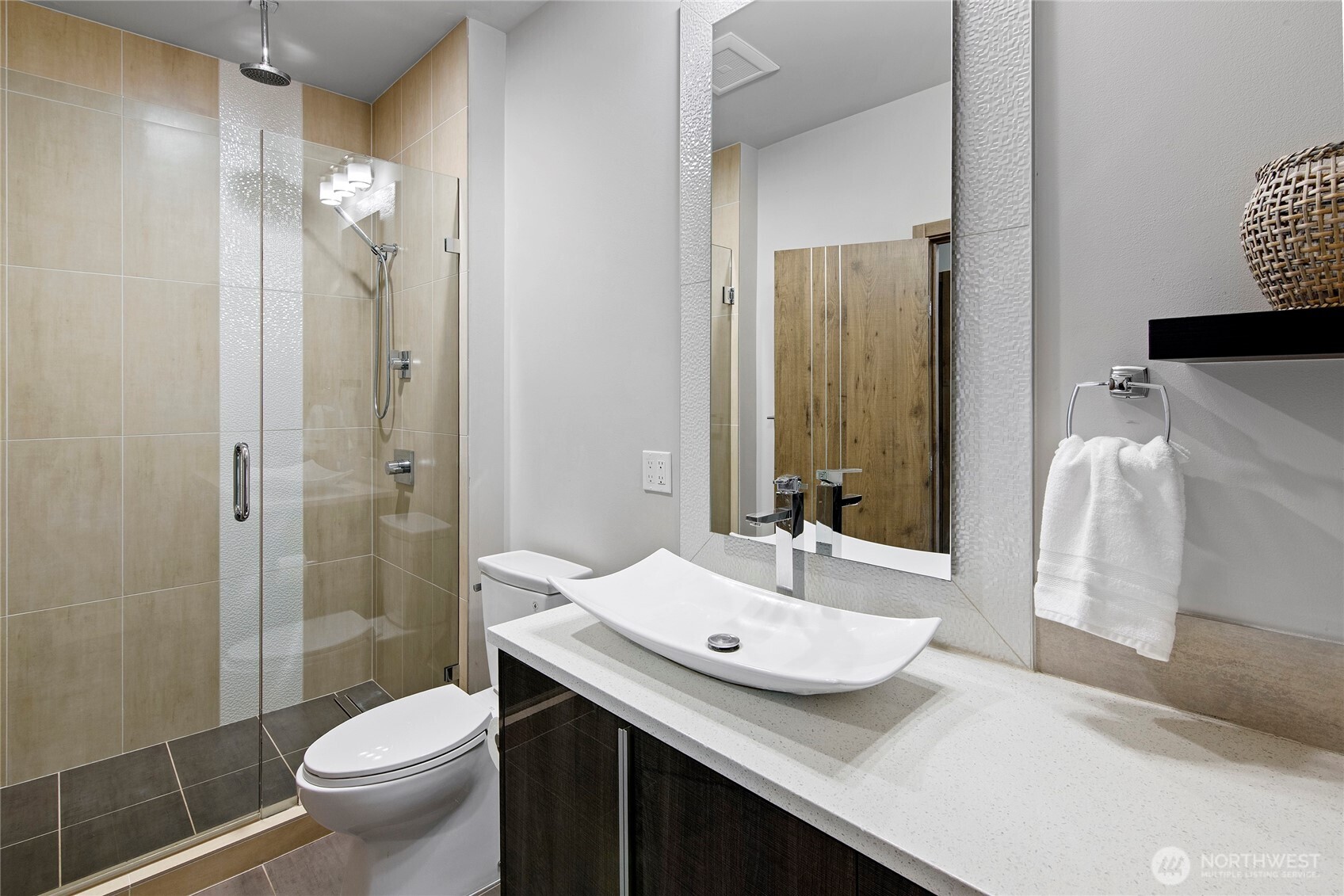 8587 Springridge Road NE, Bainbridge Island, WA 98110