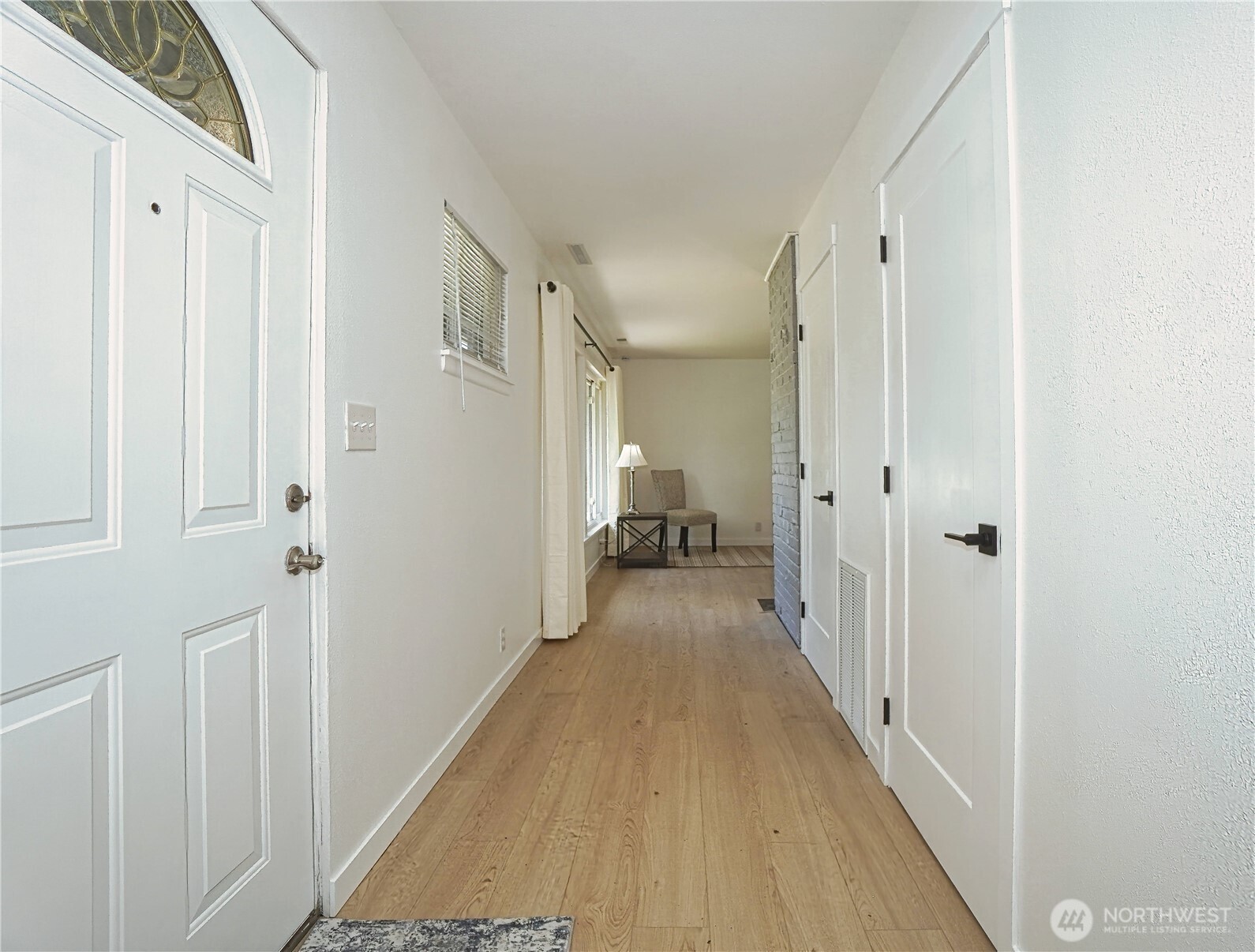 10746 63rd Avenue S, Seattle, WA 98178