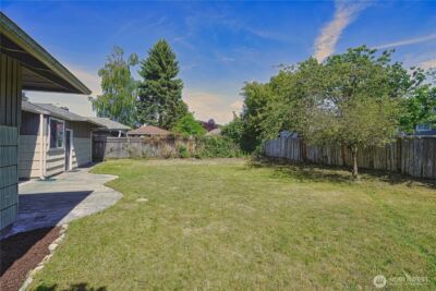 10746 63rd Avenue S, Seattle, WA 98178 - Photo 30