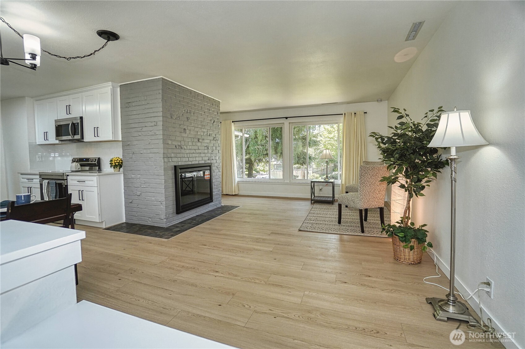 10746 63rd Avenue S, Seattle, WA 98178