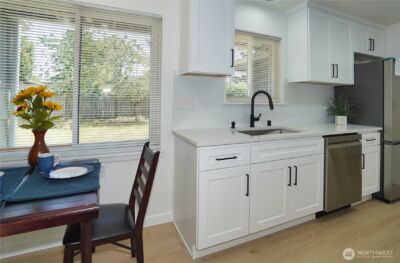 10746 63rd Avenue S, Seattle, WA 98178 - Photo 9