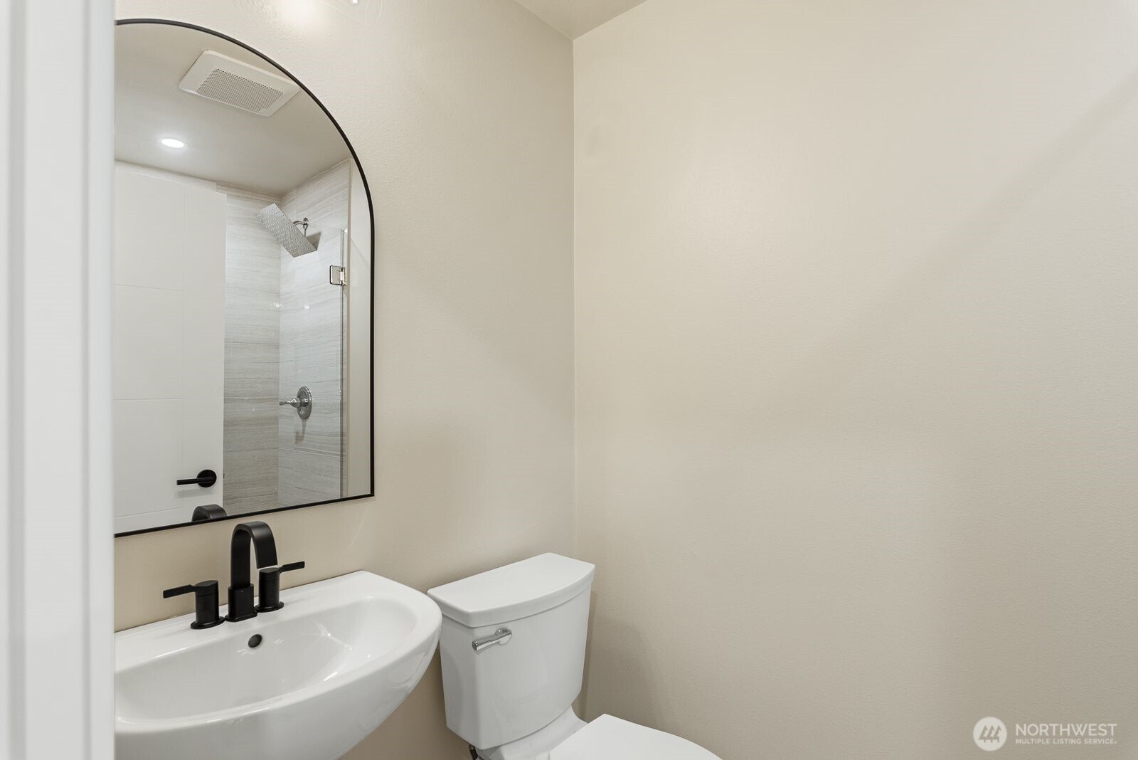 2425 NW Blue Ridge Drive , Seattle, WA 98177