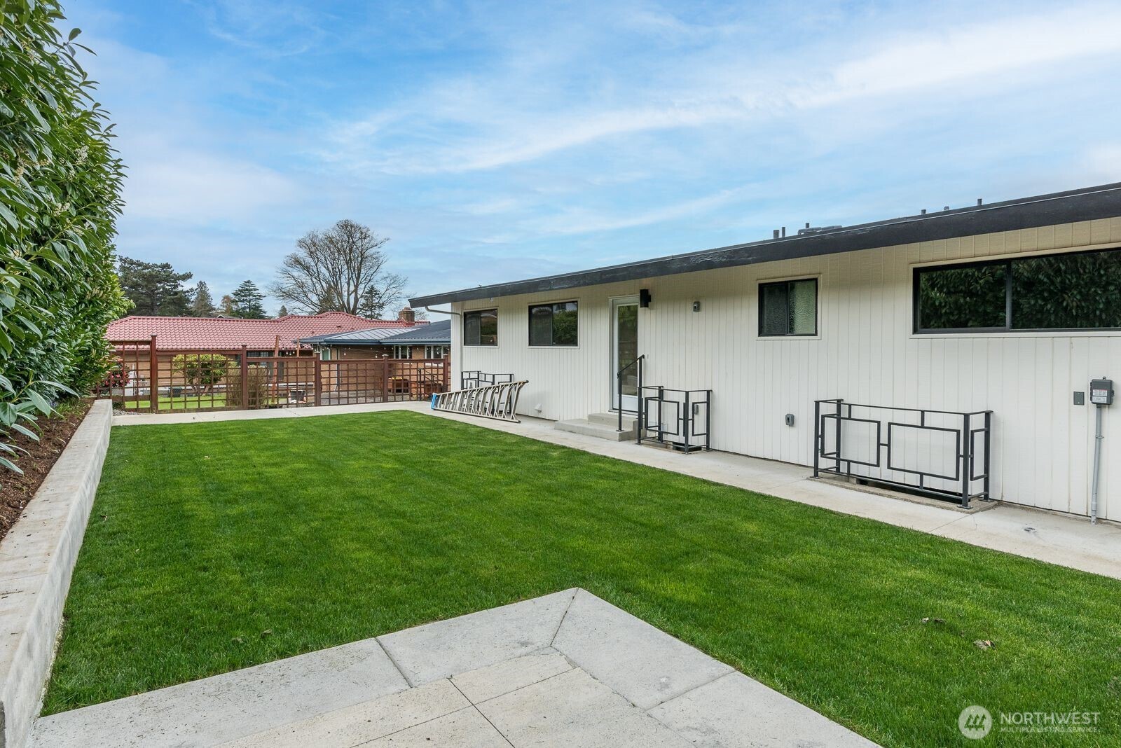 2425 NW Blue Ridge Drive , Seattle, WA 98177