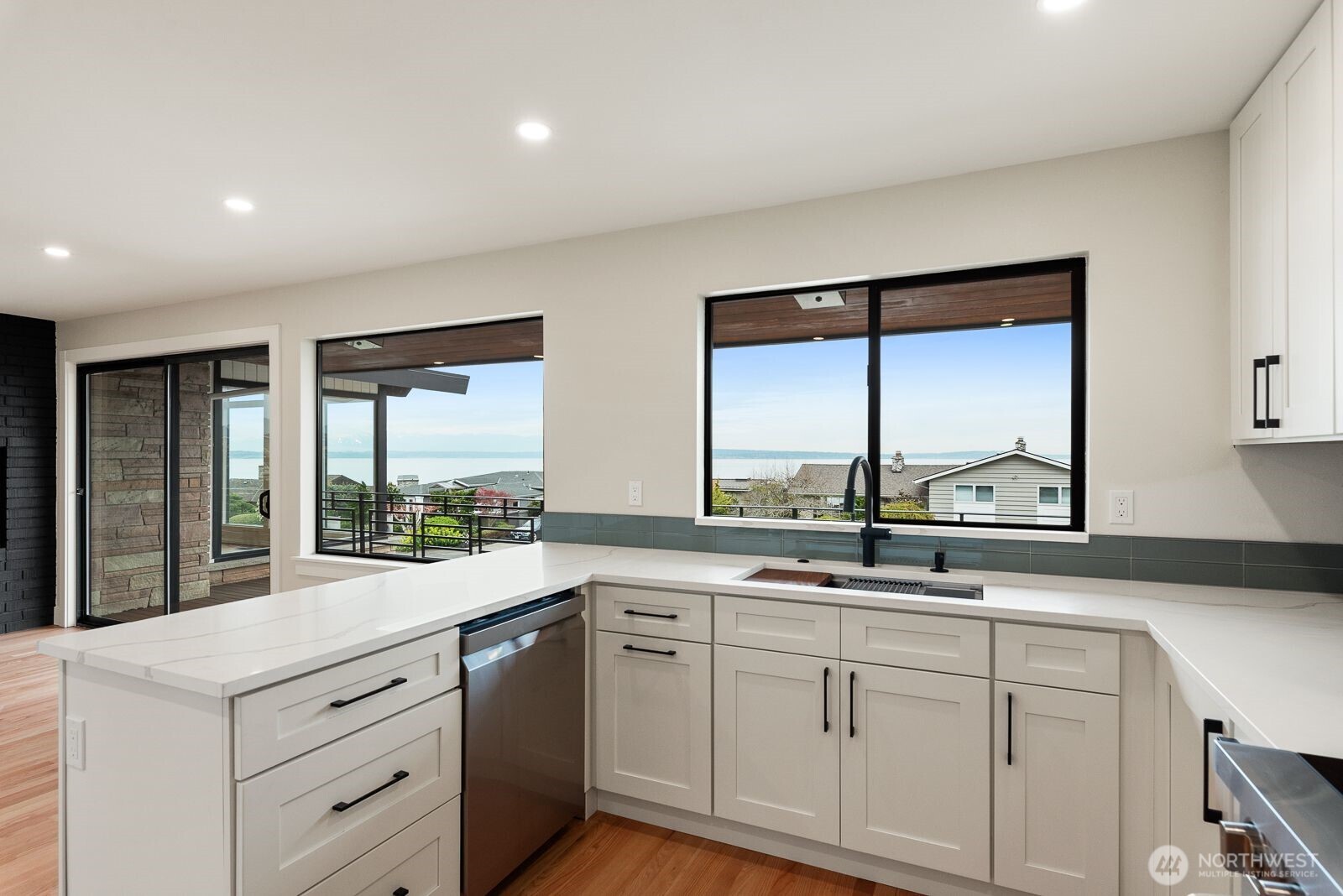 2425 NW Blue Ridge Drive , Seattle, WA 98177