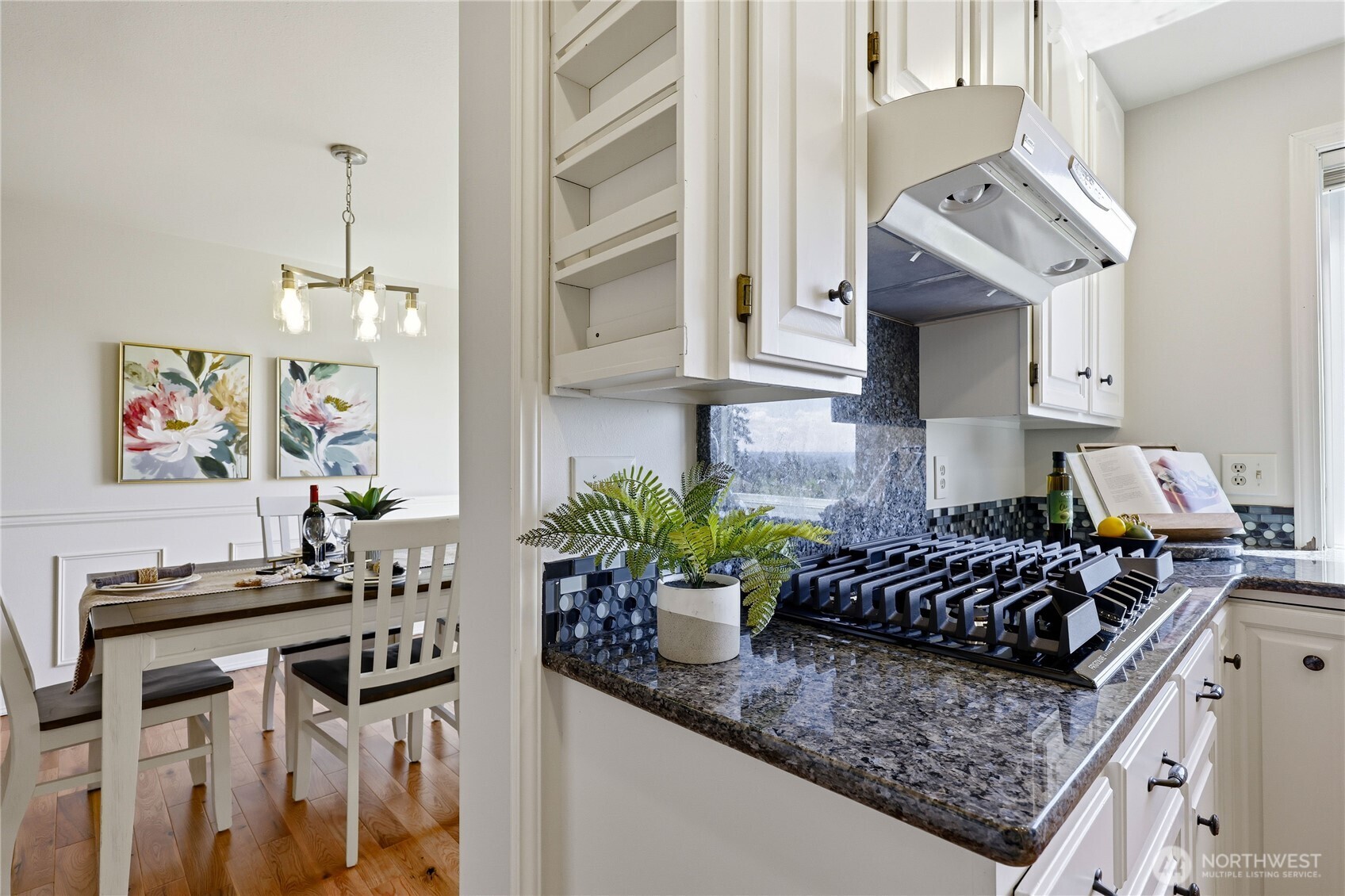 7966 Emery Boulevard NW, Silverdale, WA 98383