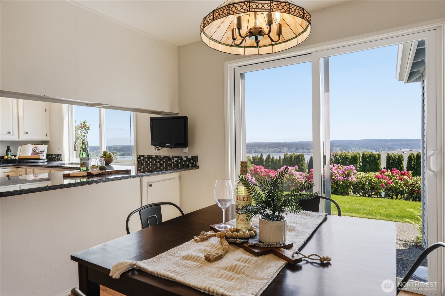 7966 Emery Boulevard NW, Silverdale, WA 98383