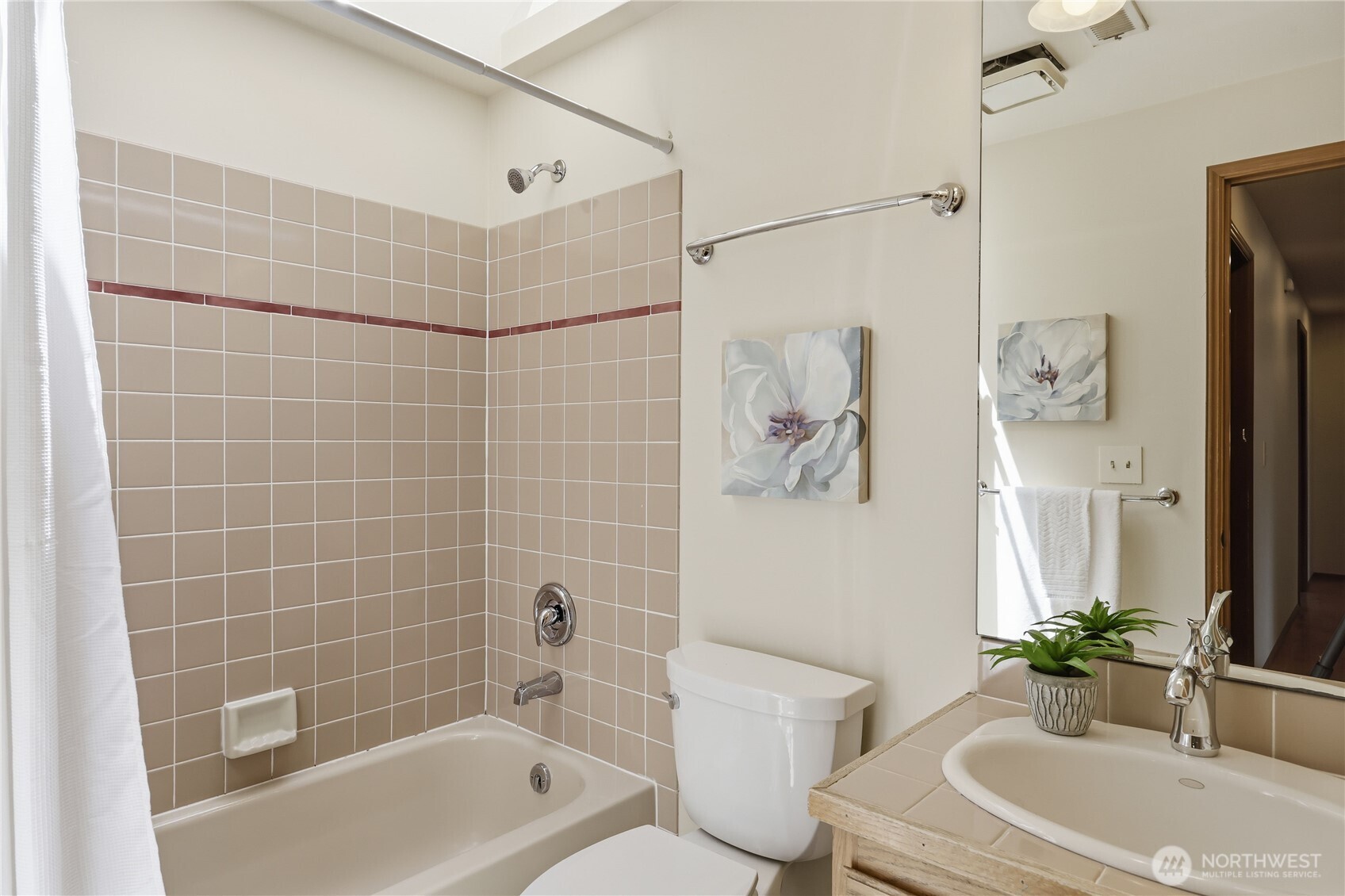 7966 Emery Boulevard NW, Silverdale, WA 98383