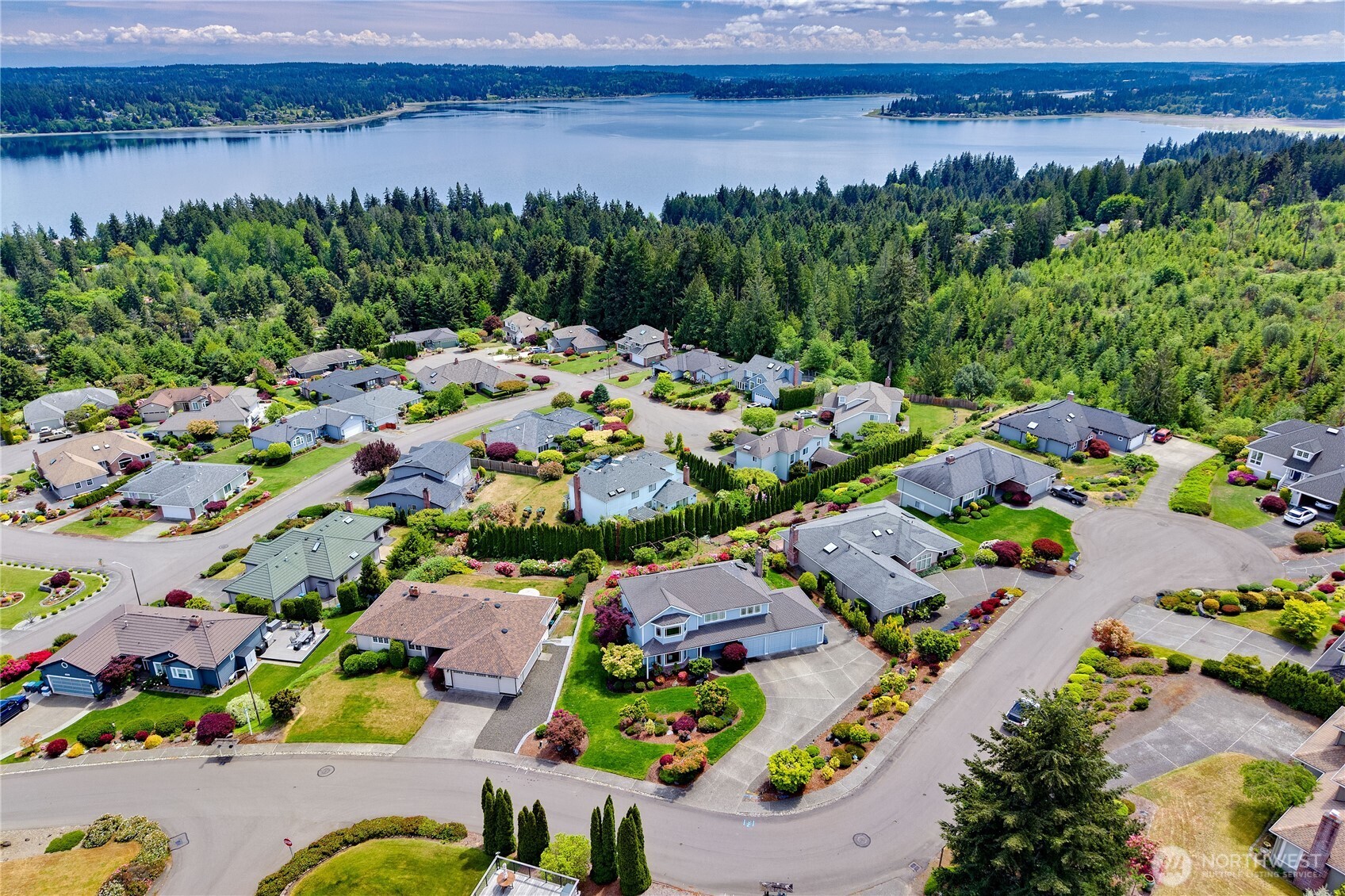 7966 Emery Boulevard NW, Silverdale, WA 98383