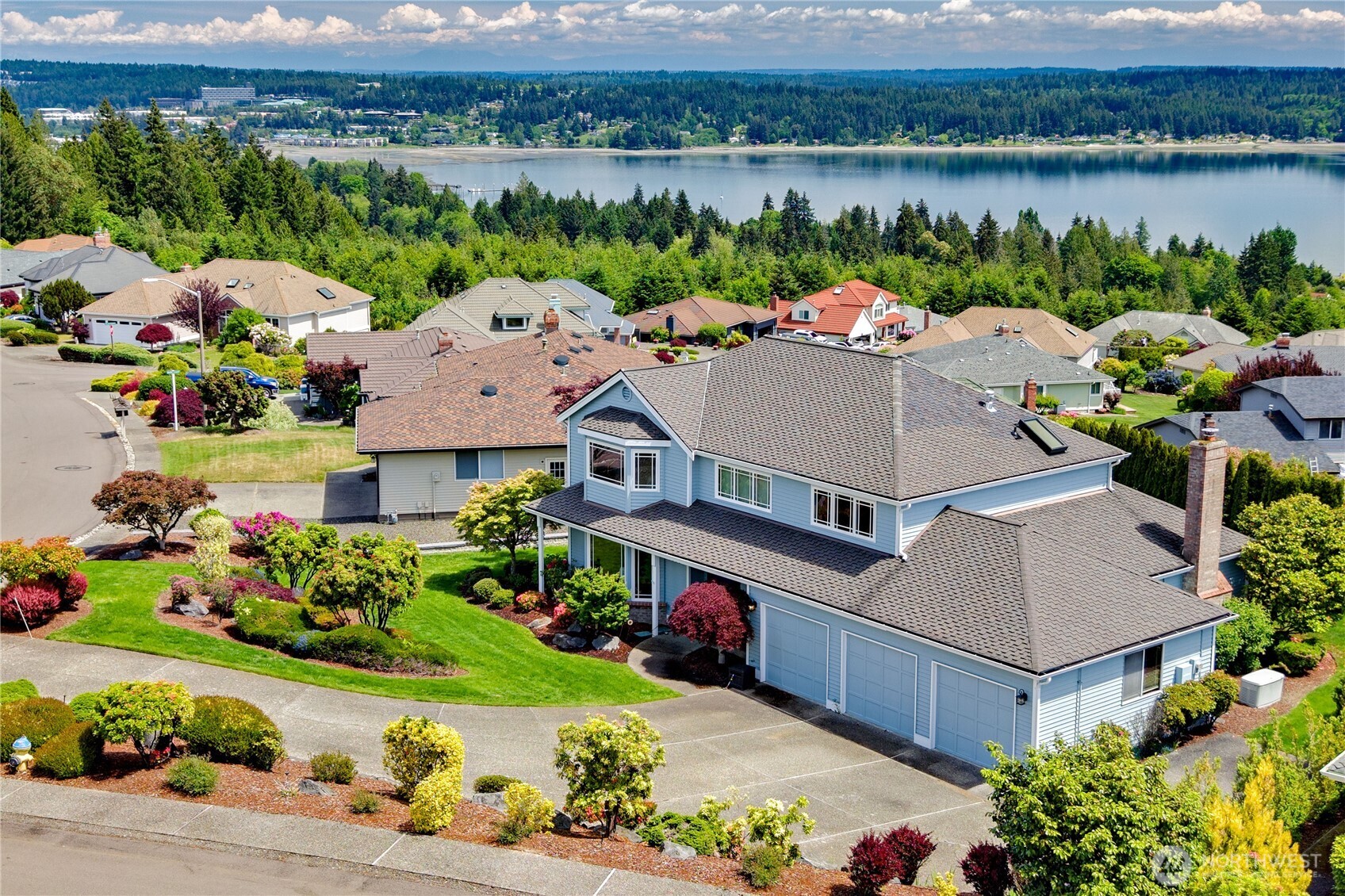 7966 Emery Boulevard NW, Silverdale, WA 98383