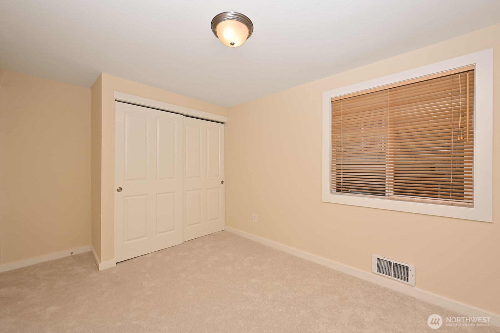 301 W Raye Street #106, Seattle, WA 98119
