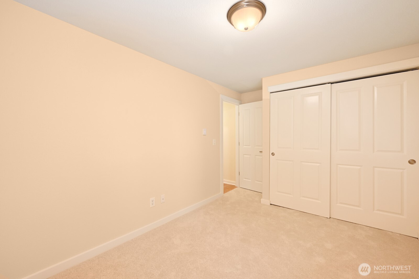 301 W Raye Street #106, Seattle, WA 98119