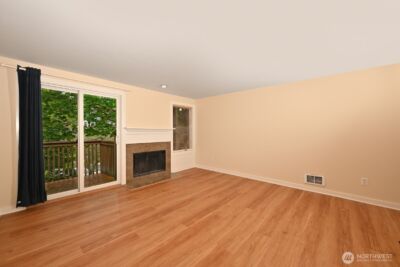 301 W Raye Street #106, Seattle, WA 98119 - Photo 4