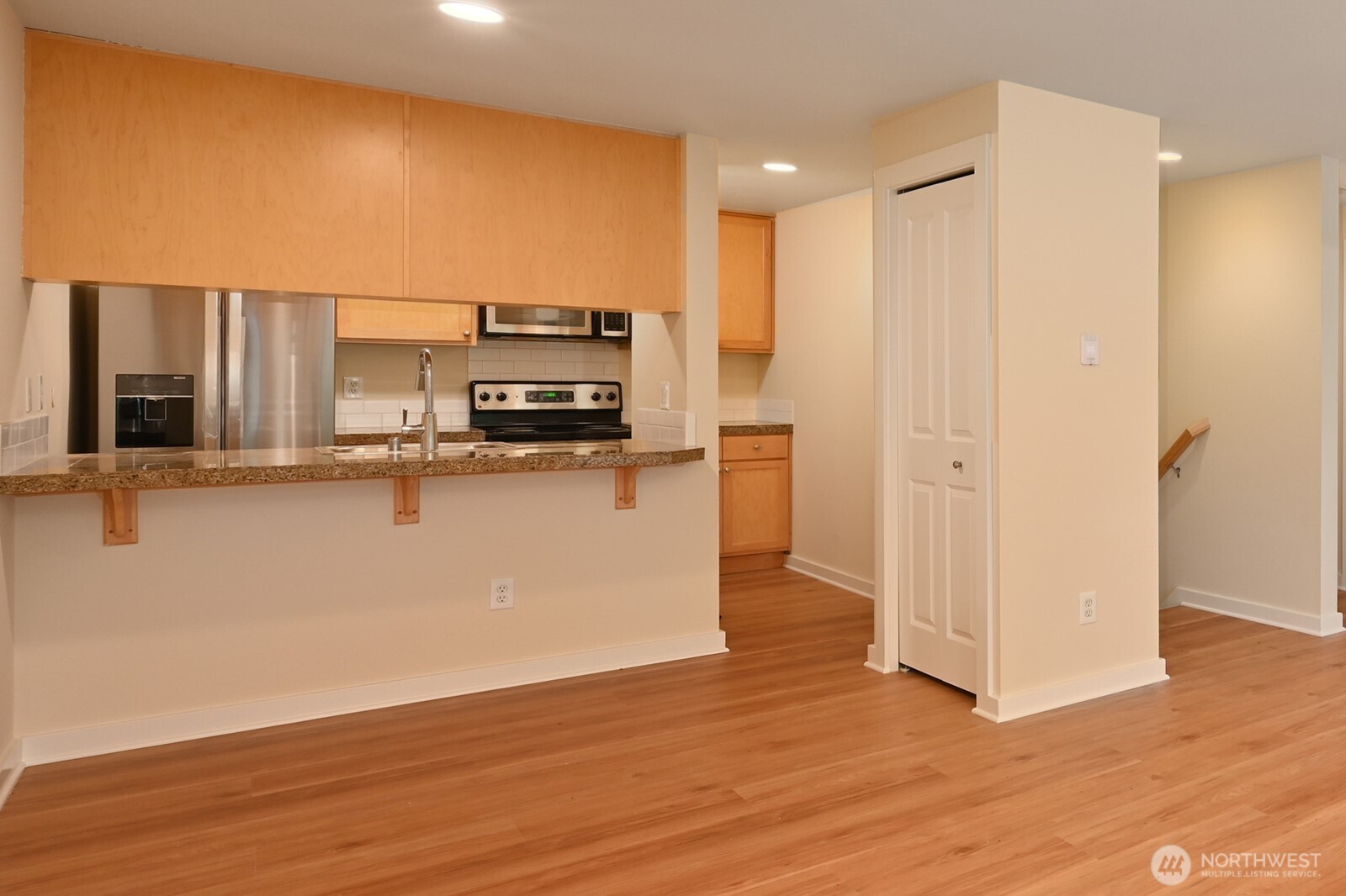 301 W Raye Street #106, Seattle, WA 98119