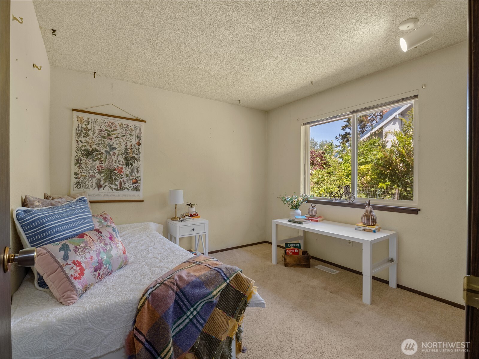 4915 N 37th Street , Tacoma, WA 98407