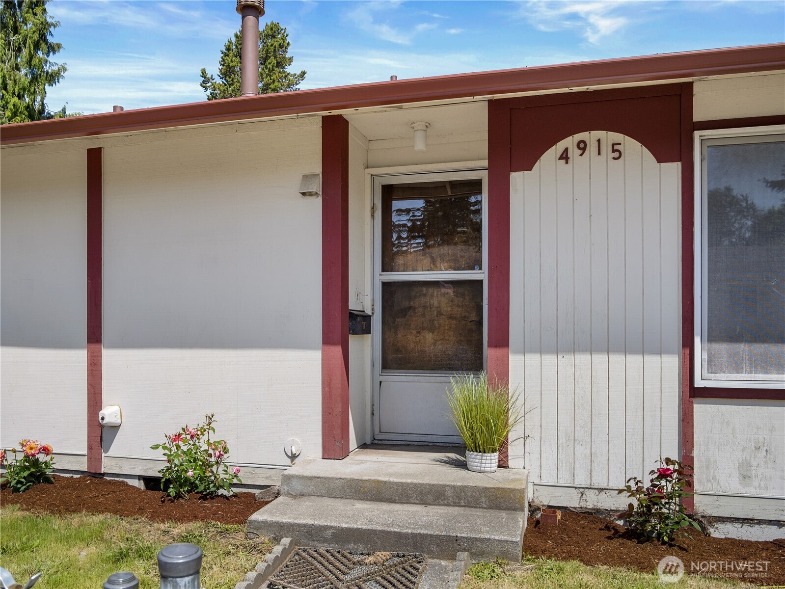 4915 N 37th Street , Tacoma, WA 98407