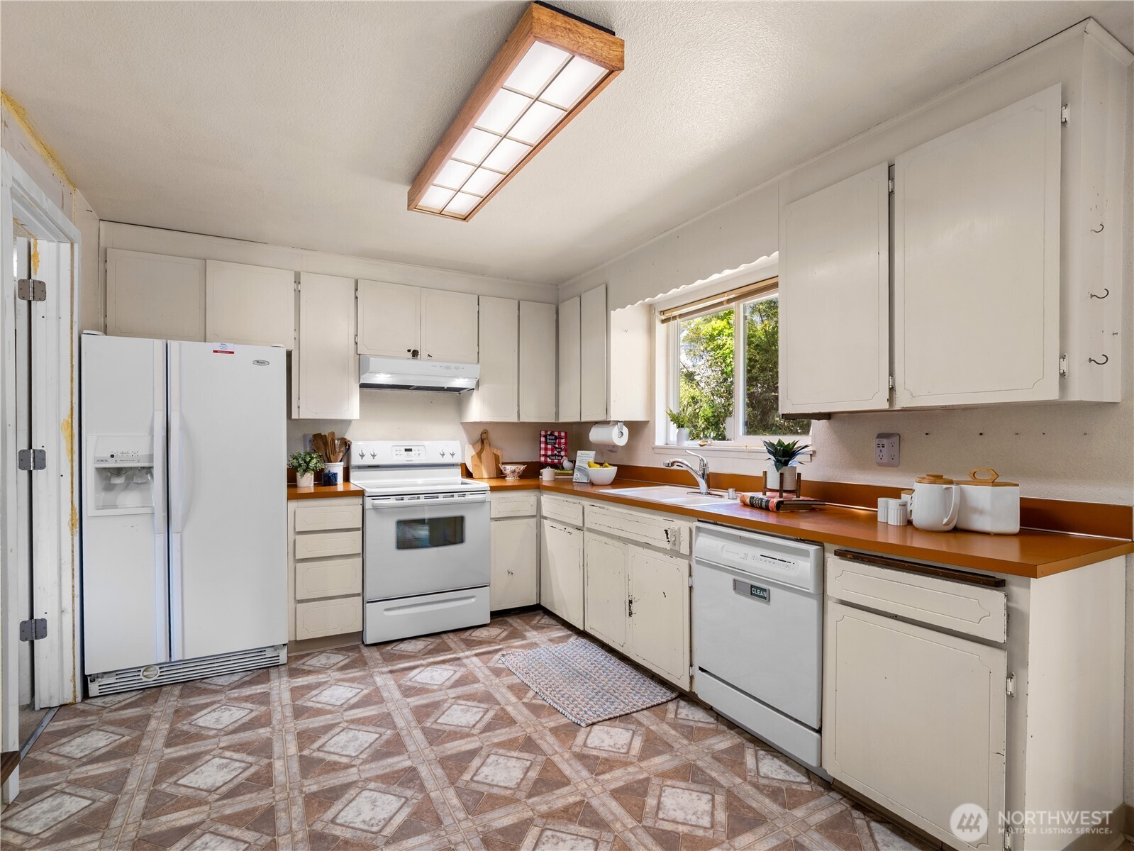 4915 N 37th Street , Tacoma, WA 98407