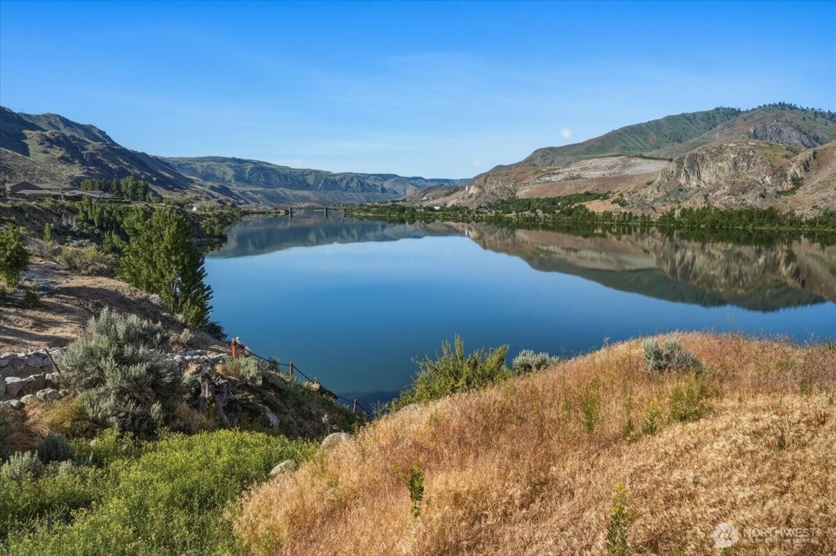 33 S Shore Drive , Orondo, WA 98843