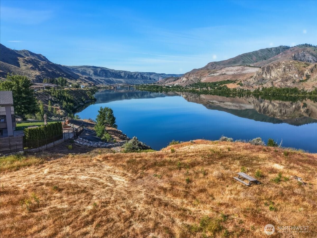 33 S Shore Drive , Orondo, WA 98843