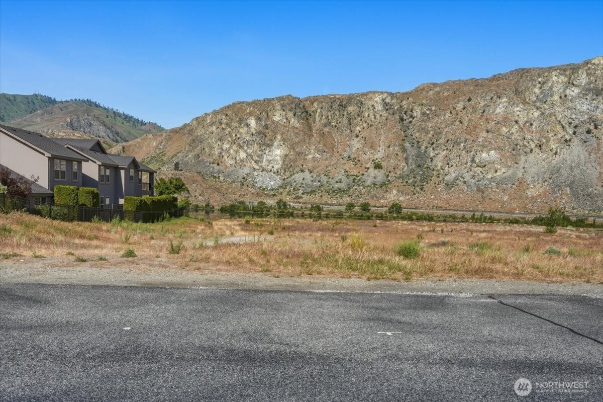 33 S Shore Drive , Orondo, WA 98843
