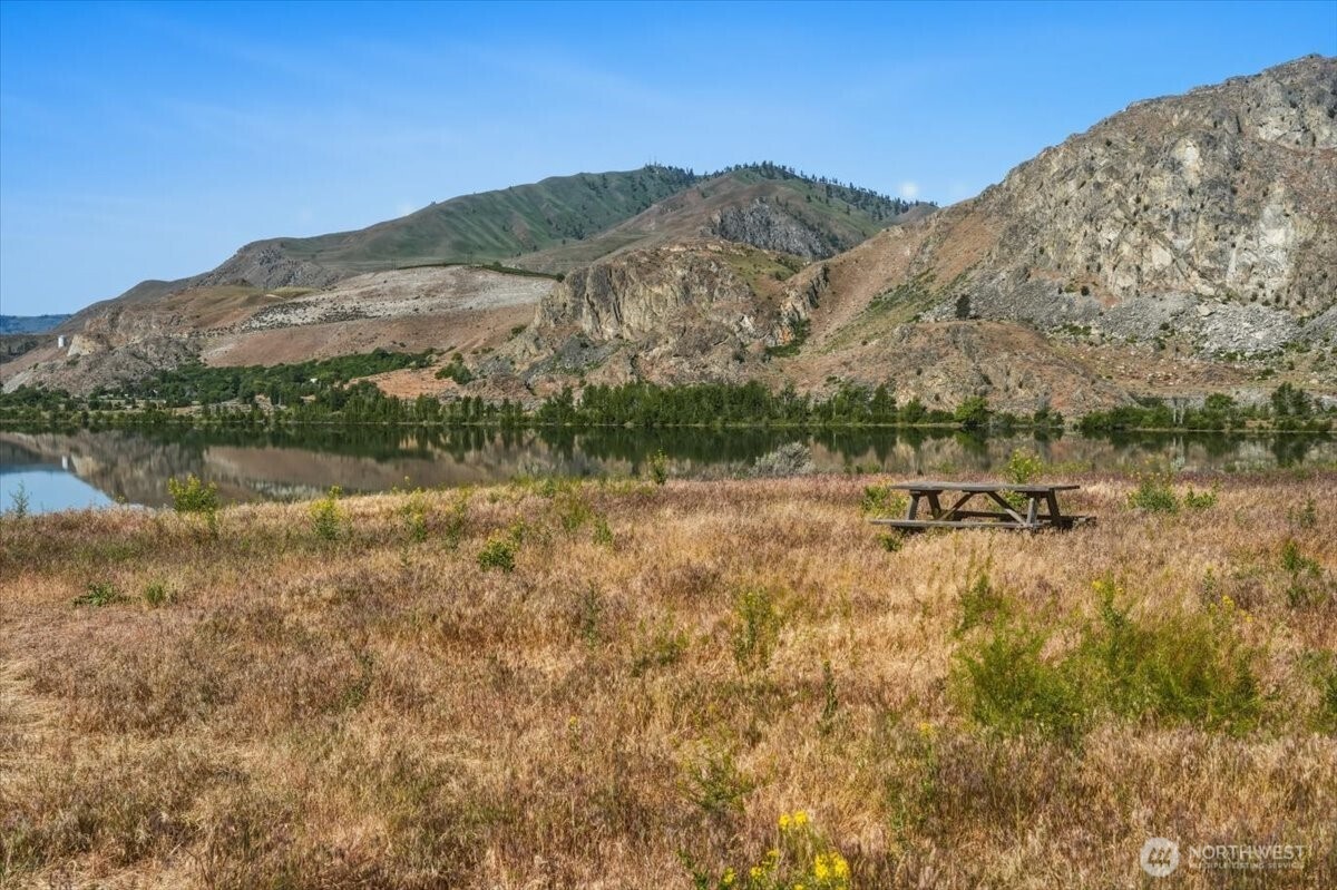 33 S Shore Drive , Orondo, WA 98843